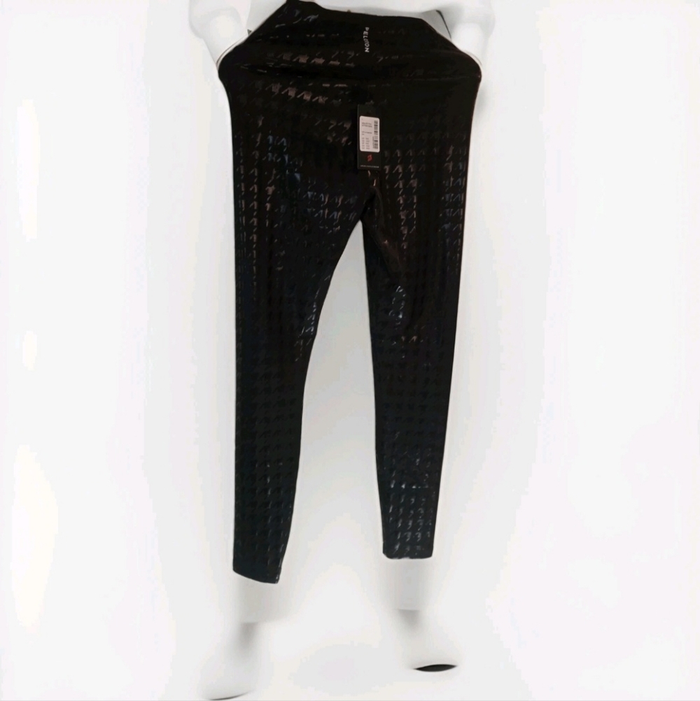 Peloton Leggings Show Up Foil Print Large NWT Womens